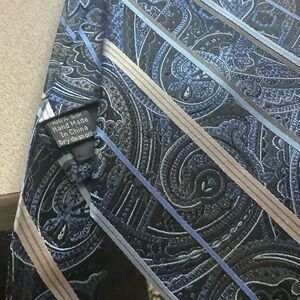 Elegant Blue and Black Paisley silk Tie